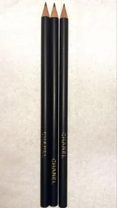 CHANEL 鉛筆 3本セット　ノベルティのサムネイル