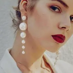 パールロング ピアス ゴールド　揺れる　結婚式　韓国