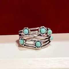ヴィンテージ デザイン　指輪　シルバー　エメラルドグリーン　花　リングのサムネイル