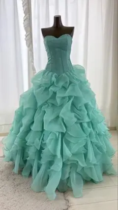 d*2様 ウエディング カラー ドレス 発表会