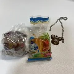 【匿名メルカリ便】くまのがっこう×Pascoスナックパン　ガチャガチャのサムネイル