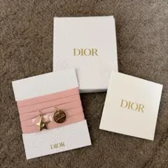 Dior ノベルティ 星とロゴチャーム ブレスレット