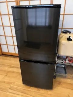 SHARP 137L ノンフロン冷凍冷蔵庫【値下げ不可】のサムネイル