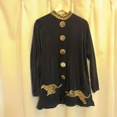 ヒョウ柄刺繍のベルベット長袖トップス