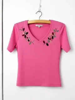 新品！LAURA ASHLEY ローラアシュレイ花モチーフVネックTシャツ S