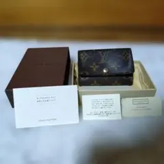 ルイヴィトン　モノグラム　キーケース　６連フック