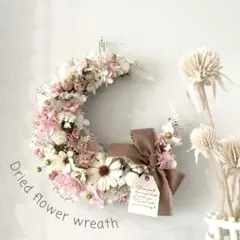 ドライフラワー ピンク小花の三日月リース