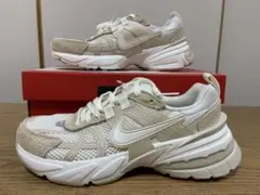 ⭐︎新品⭐︎NIKE V2Kラン スニーカー ベージュ 23cm