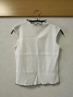 GU ホワイト ノースリーブ Sサイズ