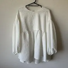 urs ユアーズ ふくれジャガード ペプラムブラウス L ホワイト ボリューム袖