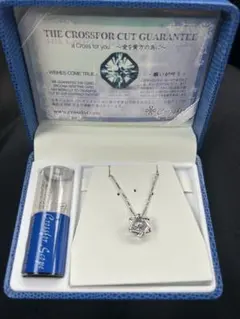 クロスフォー ネックレス 付属品完備のサムネイル