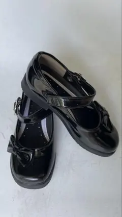 黒 リボン付きフォーマルシューズ