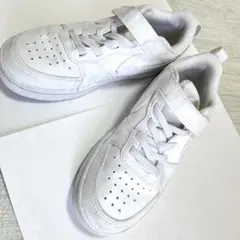 Nike 19cmホワイトスニーカー ベルクロ付き