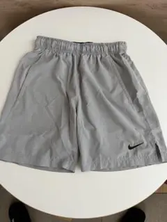 NIKE ランニング用ショートパンツ　グレー　Ｓ　超美品