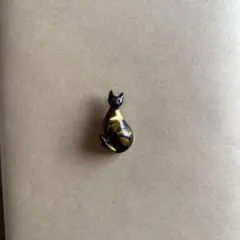 猫モチーフ ブローチ べっ甲風