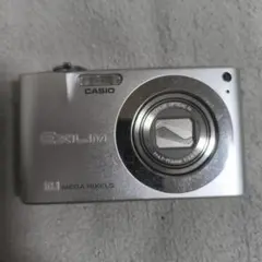 ☆CASIO EXILIM EX-ZS12 シルバー デジカメ 動作確認済み - メルカリ