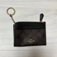 COACH ブラックブラウンレザー キーチェーン付きパスケースケース