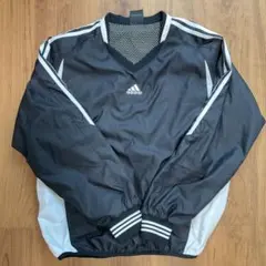 adidas ブラック Vネック 長袖 　M　プルオーバー　ナイロンジャケット