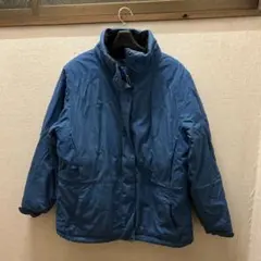 エルエルビーン　青いスタンドカラーのジャンパーのサムネイル