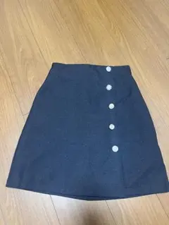 【美品】[INGNI] 台形ミニスカート 着丈46cm [ブラック/無地]のサムネイル