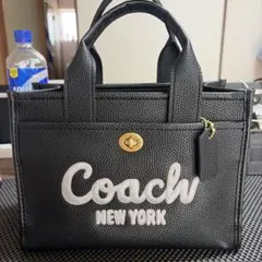 コーチカーゴトートのサムネイル