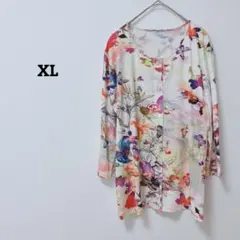 シャツ　ブラウス　カットソー　イタリア製　ボタニカル　蝶々　Uネック　薄手　XL