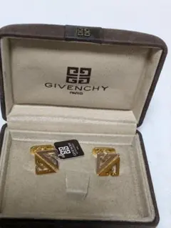 2025年最新】ジバンシー カフスボタンの人気アイテム - メルカリ