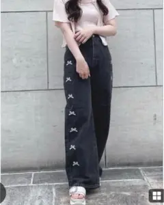 新品タグ付★マジェスティックレゴン　リボンビジューデニムパンツ　ワイド　ジーパン