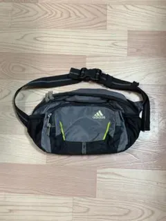 adidas ボディバッグ ウエストポーチのサムネイル