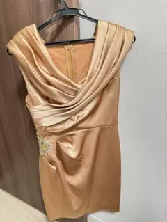 エレガント ベージュ ドレープドレス