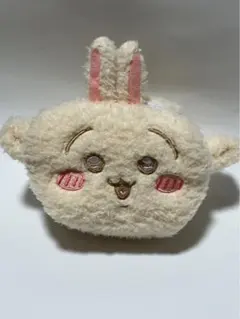 ちいかわ　ふわふわミニキャラメルポーチ　うさぎ