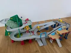 【タカラトミー】トミカ 高速道路 やまのぼり パーキング50 まとめ売り タカラトミー】トミカ 高速道路 やまのぼり パーキング50 トラック4点