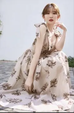 【Her lip to】Sunflower-Printed Midi Dressのサムネイル