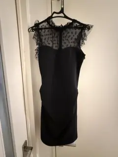 Tika ブラックフリルシースドレス M