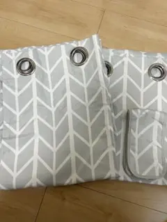 amazon basics グレー幾何学模様カーテン 132x160cm 2枚