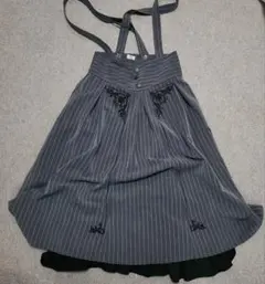 axes femme ハイウエスト サス付きスカート 刺繍入り グレー