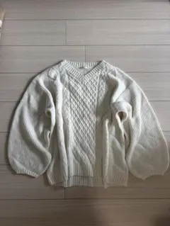 C-O-L-Z-A アイボリー Vネック セーター