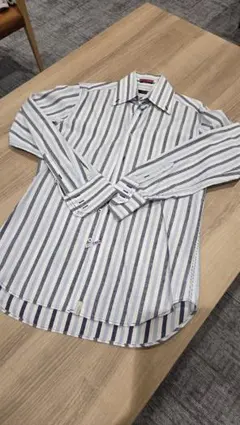 【Mサイズ】GUESS COLLECTION ストライプ ドレスシャツのサムネイル