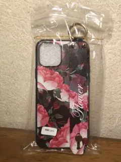 iPhone11 pro用の花柄のスマートフォンケース　新品　未使用