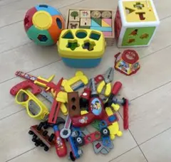 美品　知育玩具　6点まとめ売り　パズル　ミッキーマウス大工など　おまけあり