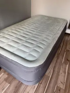 INTEX PremAire エアマットレス　定価14000円を半額以下