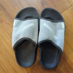 New Balance サンダル