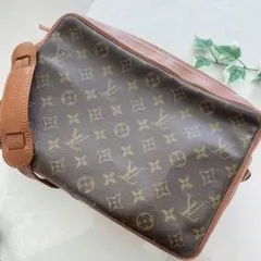 ルイヴィトン サックバンドリエール ショルダーバッグ モノグラム レザー 斜め掛