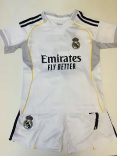 【新品タグ付き】adidas CR7　ユニフォーム　レアル　 17 18 白 新品タグ付き】adidas CR7 ユニフォーム レアル 17 18 白 adidas