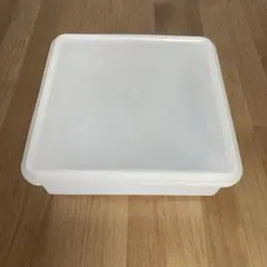 Tupperware スクエア保存容器のサムネイル
