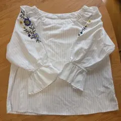 GLACIERストライプ柄 花柄刺繍ブラウス Mサイズのサムネイル