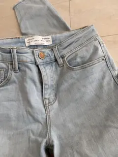 Stradivarius スキニーデニム EUR 34