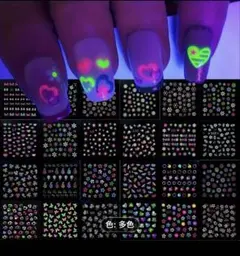 新品未開封❗️多色 UV発光ネイルシールセット　24枚入り❗️