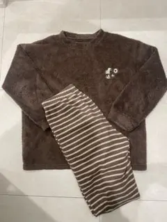 ユニクロ　スヌーピー　ブラウンフリースパジャマセット