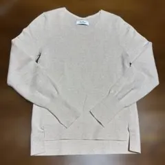 ピンクベージュ